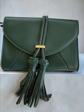 Forest Green Envelope Clutch Crossbody Gold Chain Minimal Bag NWT Tassel